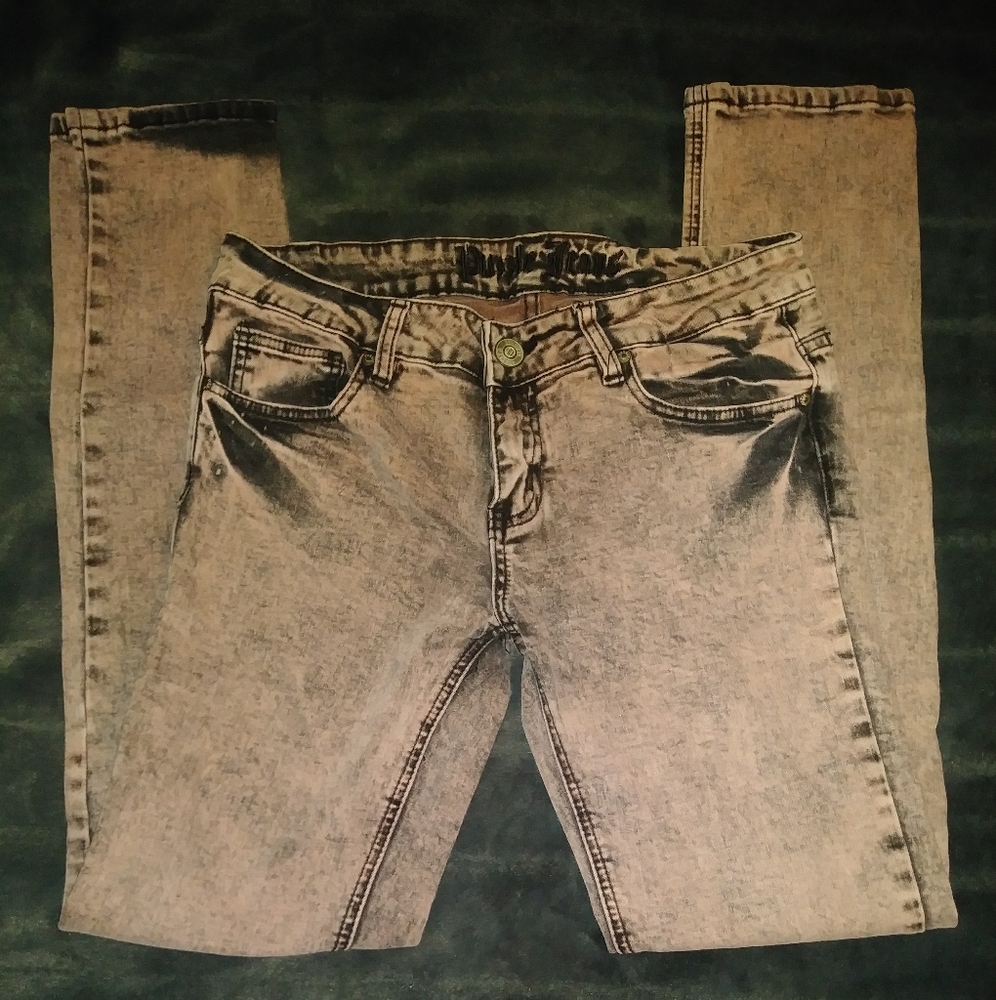Awesome GUC! Skinny jeans